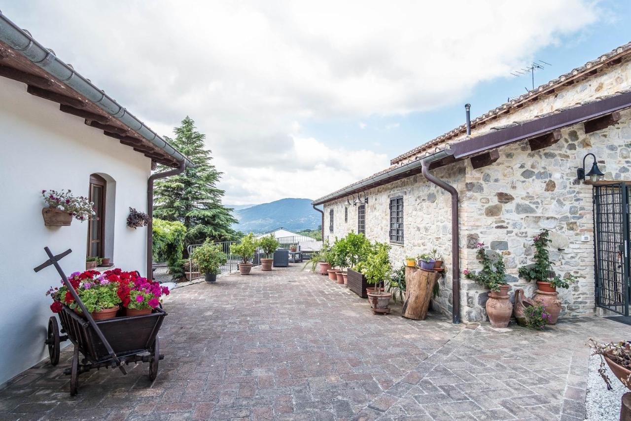 Agriturismo Goccia Di Luna 艾姆波蒂德 外观 照片