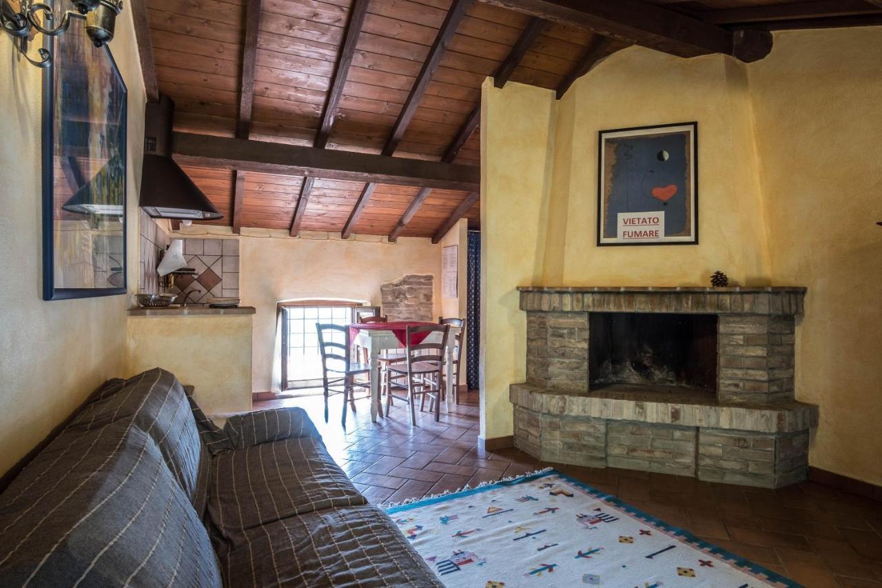 Agriturismo Goccia Di Luna 艾姆波蒂德 外观 照片